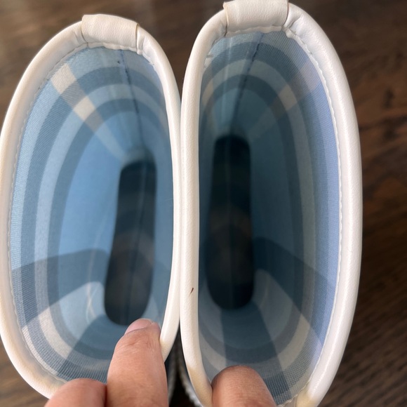 Authentic kids Burberry Wellington rain boots size 13 - Picture 8 of 10